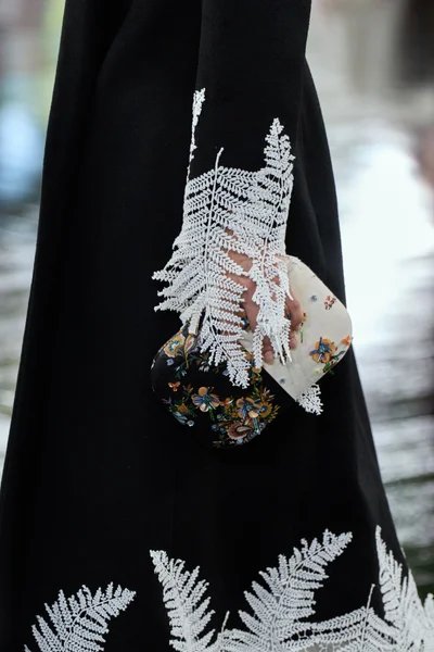 Look 176